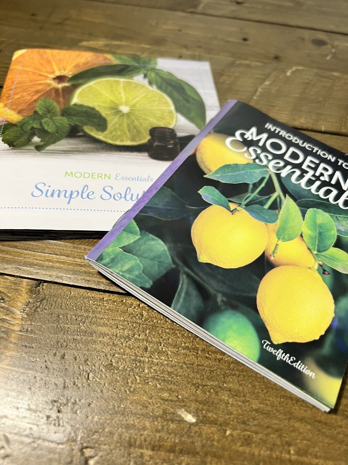 2PC set – Intro to Modern Essential Booklet & Modern Essentials Simple Solution