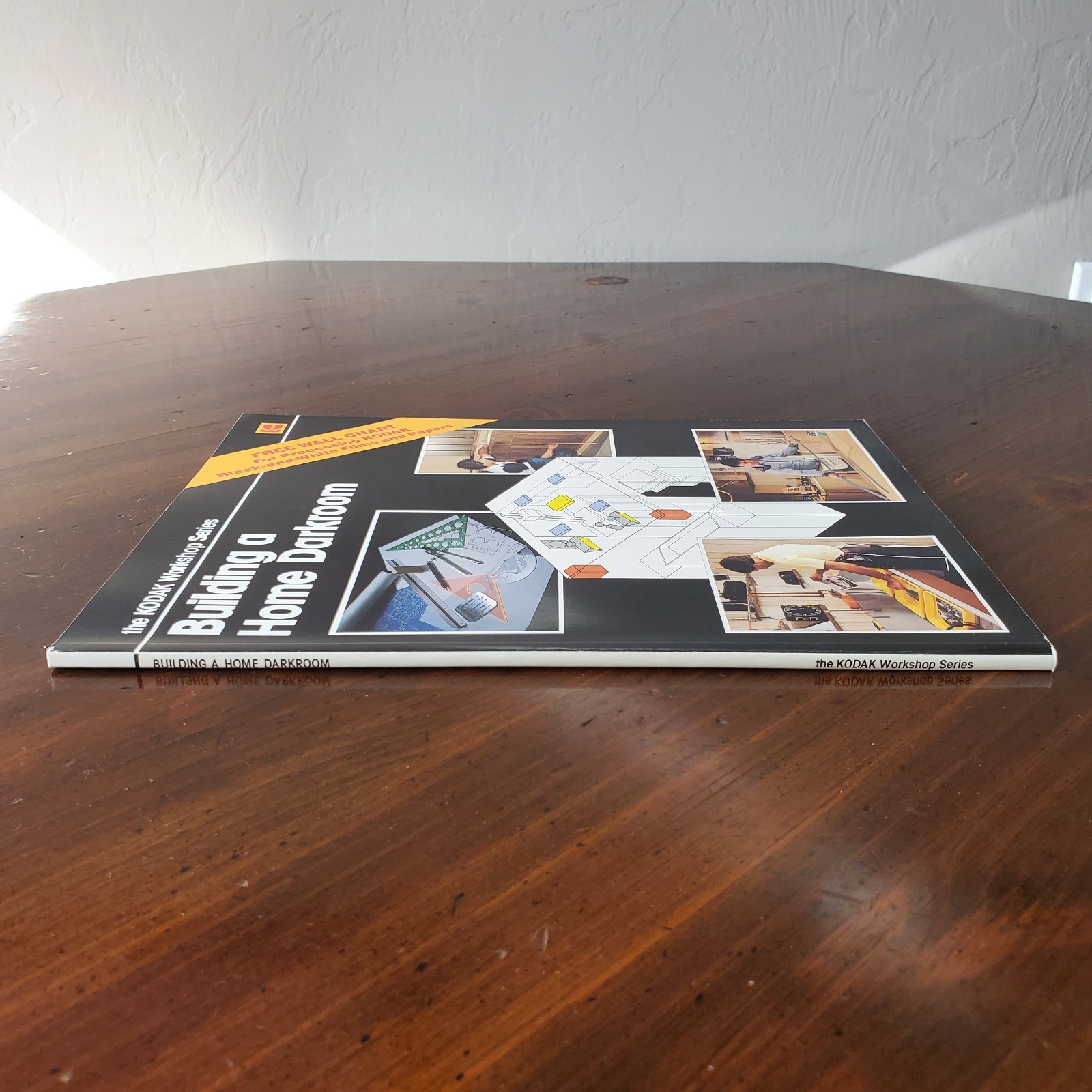 Building a Home Darkroom – The Kodak Workshop Series VTG 1981 Photography PB