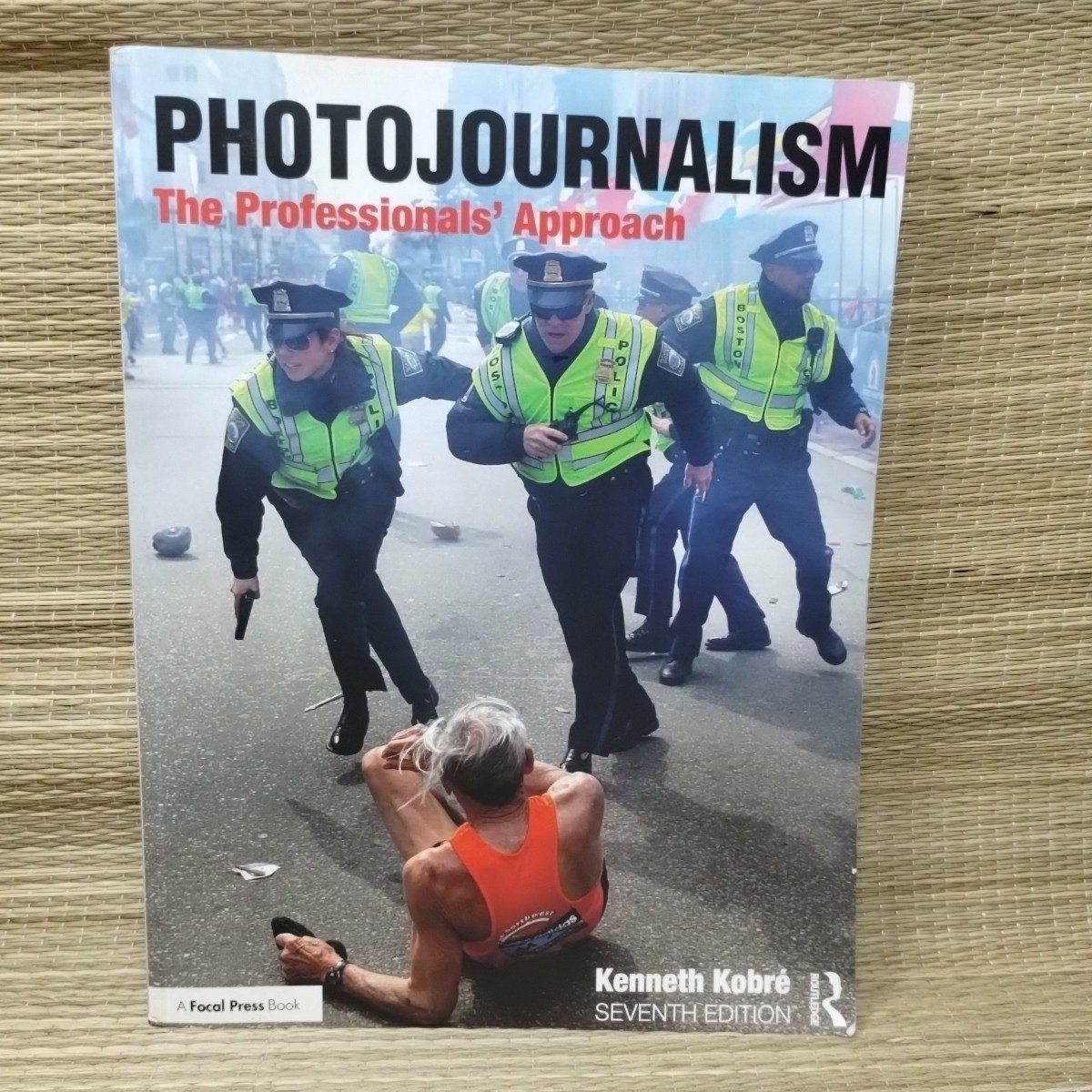 Photojournalism: The Professionals’ Approach Seventh Edition by Kenneth Kobre VG
